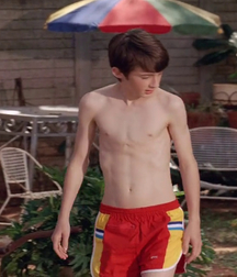Hot Idols: Troye Sivan 5dbdd34299ad4.jpg