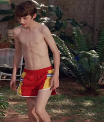 Hot Idols: Troye Sivan 5dbdd3466cf26.jpg