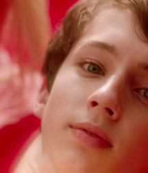 Hot Idols: Troye Sivan 5dbdd3789d931.jpg