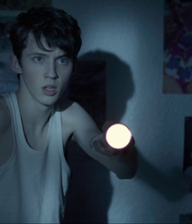Hot Idols: Troye Sivan 5dbdd3d003498.jpg