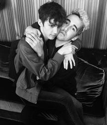 Hot Idols: Troye Sivan 5dbdd3e74d8a6.jpg
