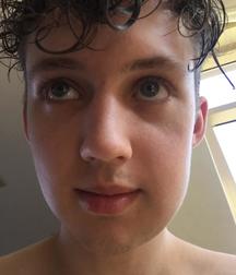 Hot Idols: Troye Sivan 5dbdd3e94e3ae.jpg
