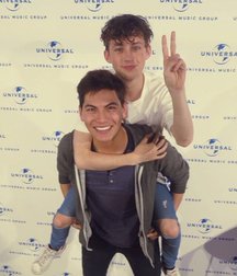Hot Idols: Troye Sivan 5dbdd3ef0ad52.jpg