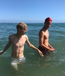 Hot Idols: Troye Sivan 5dbdd42eab159.jpg