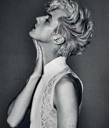 Hot Idols: Troye Sivan 5dbdd44dcccc5.jpg
