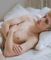 Hot Idols: Troye Sivan 5dbdd4cdb8e6d.jpg
