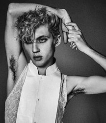 Hot Idols: Troye Sivan 5dbdd5180bb5e.jpg