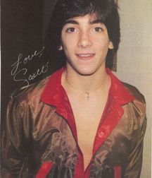 Hot Idols: Scott Baio 5dc2ec4246081.jpg