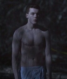 Hot Idols: Cameron Monaghan 5dc64edee7ca1.jpg