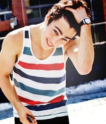 Hot Idols: Max Schneider 5dc66b91058d6.jpg
