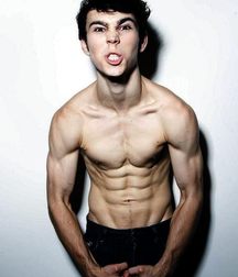 Hot Idols: Max Schneider 5dc66beaa642c.jpg