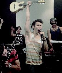 Hot Idols: Max Schneider 5dc66bfc60b3f.jpg