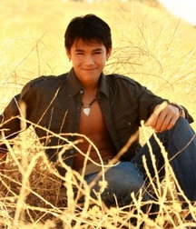 Hot Idols: Booboo Stewart 5dca01d1dc50c.jpg