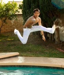 Hot Idols: Booboo Stewart 5dca01d37d180.jpg