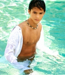 Hot Idols: Booboo Stewart 5dca01dac2e12.jpg