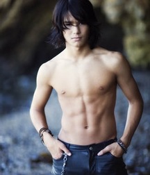 Hot Idols: Booboo Stewart 5dca01ecbd295.jpg