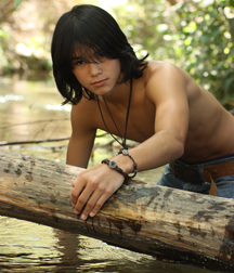 Hot Idols: Booboo Stewart 5dca0227e36a2.jpg