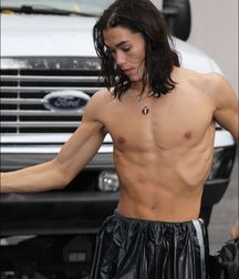 Hot Idols: Booboo Stewart 5dca0275498cf.jpg