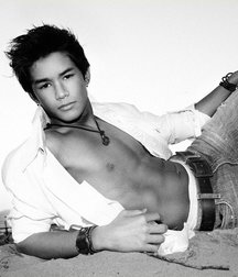 Hot Idols: Booboo Stewart 5dca029836665.jpg