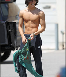 Hot Idols: Booboo Stewart 5dca02a939db0.jpg
