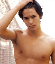 Hot Idols: Booboo Stewart 5dca02fdae60f.jpg