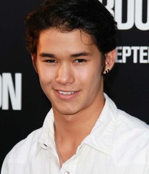 Hot Idols: Booboo Stewart 5dca0328d068b.jpg