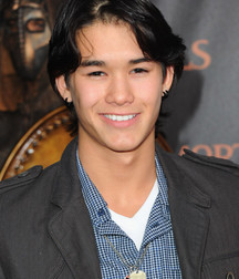 Hot Idols: Booboo Stewart 5dca032fa90c5.jpg