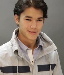 Hot Idols: Booboo Stewart 5dca033b5cc7d.jpg
