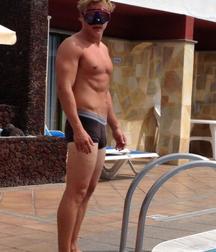 Hot Idols: Ben Hardy 5dcf79a4b7a36.jpg