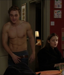 Hot Idols: Ben Hardy 5dcf79e8888f1.jpg