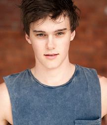 Hot Idols: Mitchell Hope