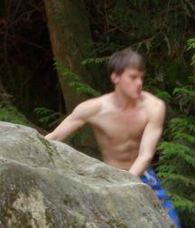 Hot Idols: Mitchell Hope 5dd037590a4a3.png
