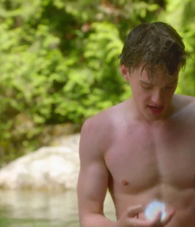 Hot Idols: Mitchell Hope 5dd037f8ccdf5.png