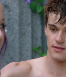 Hot Idols: Mitchell Hope 5dd03872284db.png