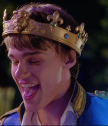 Hot Idols: Mitchell Hope 5dd0387b25845.png