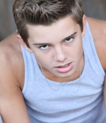Hot Idols: Jack Griffo 5dd0be30619ca.jpg