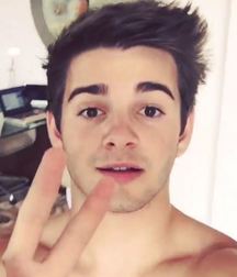 Hot Idols: Jack Griffo 5dd0be4a79bf9.jpg