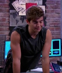 Hot Idols: Jack Griffo 5dd0be7b1ed7d.jpg