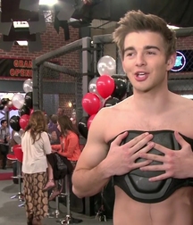 Hot Idols: Jack Griffo 5dd0bea73b602.jpg