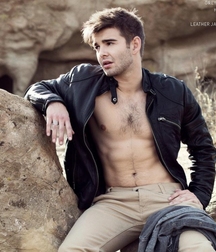 Hot Idols: Jack Griffo 5dd0bebe8ba2e.jpg