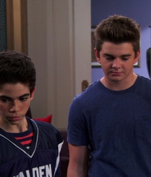 Hot Idols: Jack Griffo 5dd0bf4073efe.jpg