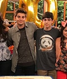 Hot Idols: Jack Griffo 5dd0bf97d8e0d.jpg