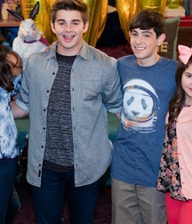 Hot Idols: Jack Griffo 5dd0bfc91a05d.jpg