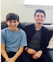 Hot Idols: Jack Griffo 5dd0bfd473859.jpg