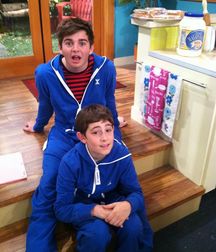 Hot Idols: Jack Griffo 5dd0bfe9072be.jpg