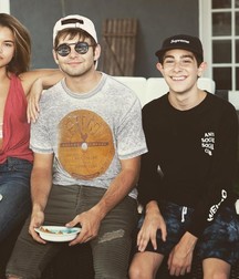 Hot Idols: Jack Griffo 5dd0bfeaf1dd8.jpg