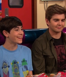 Hot Idols: Jack Griffo 5dd0bff2769c8.jpg