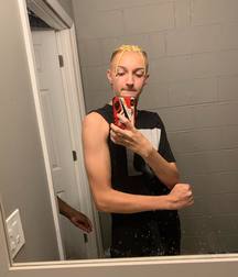 Hot Idols: Backpack Kid 5ddca399348db.jpg