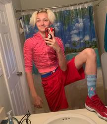 Hot Idols: Backpack Kid 5ddca39bc913f.jpg