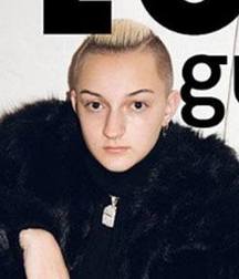 Hot Idols: Backpack Kid 5ddca42b212b6.jpg